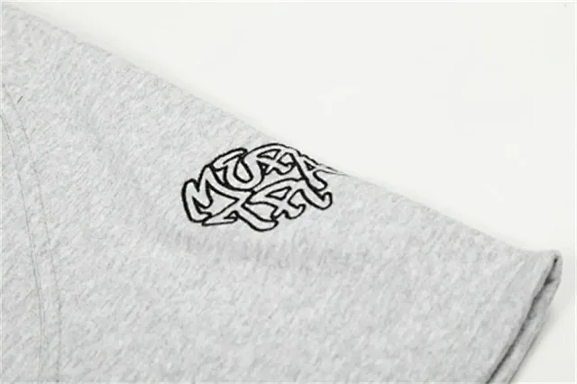 Mertra Shorts Contrast-Trim Embroidered Logo product detail image 17