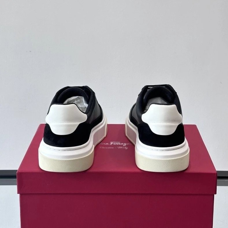 Ferragamo Sneakers Low-top leather with Gancini side detail image 3