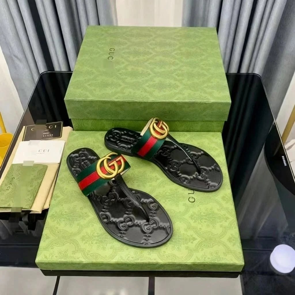 Gucci Sandals Flat thong with Double G hardware — 810 Red and green