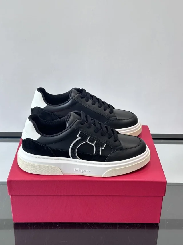 Ferragamo Sneakers Low-top leather with Gancini side detail product detail image 11