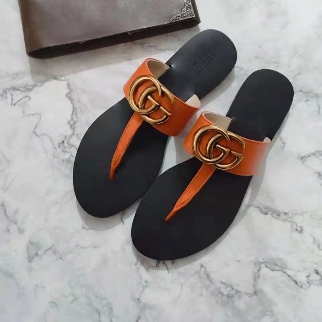 Gucci Sandals Flat thong with Double G hardware — Orange