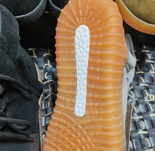 Unbranded Boots High-top suede lace-up with wide vamp strap and ribbed sole product detail image 18