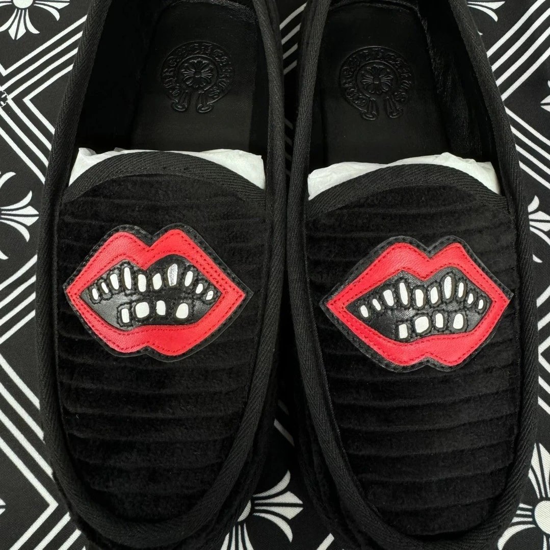 Unbranded Casual Shoes Ribbed Velvet Slip-On with Lip or Dagger Appliqué image 2