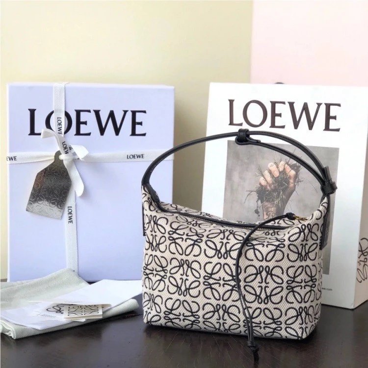 Loewe Shoulder Bags Anagram jacquard zip-top bag image 4