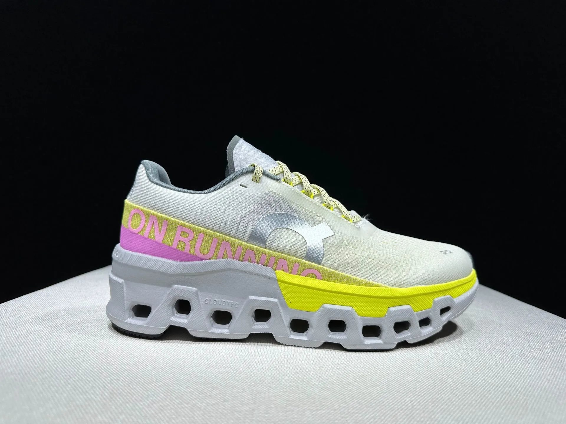 On Sneakers Cloudmonster 2 — Style 3