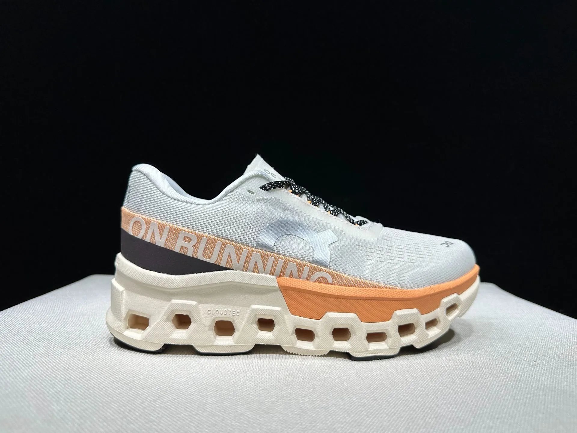 On Sneakers Cloudmonster 2 — Style 5
