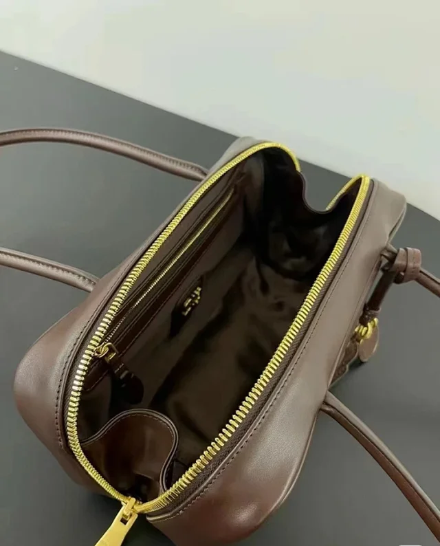 Miu Handbags Long-Handle Bowling Bag with Padlock Charms product detail image 16