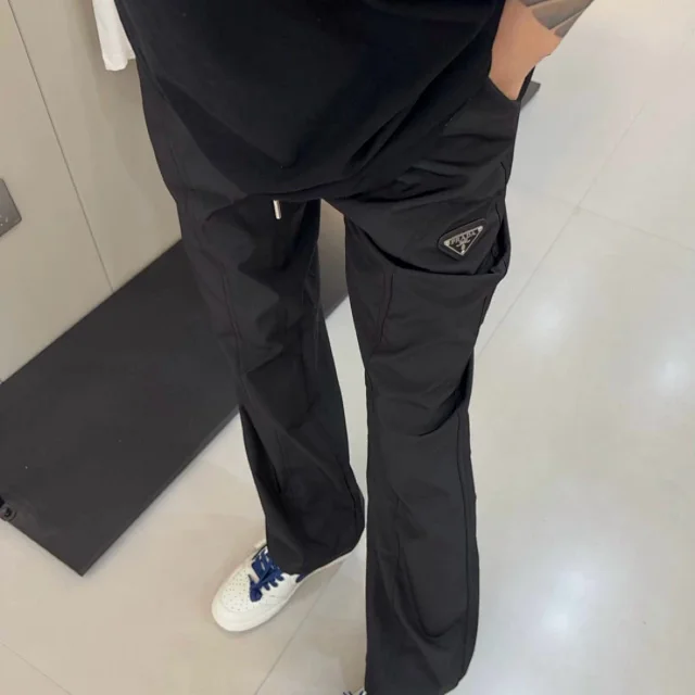 Prada Trousers Elastic-waist drawstring with triangular logo plaque product detail image 5