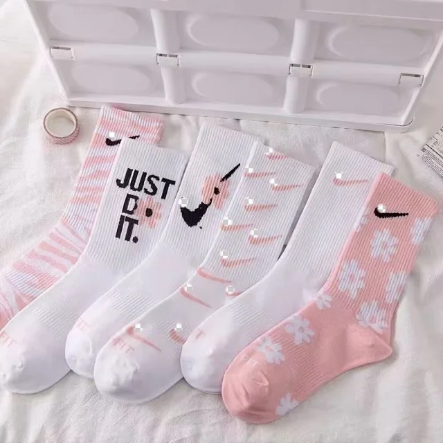 Nike Socks Cherry Blossom Crew product detail image 2