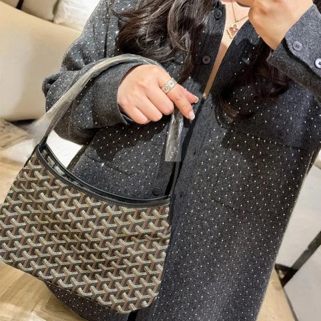 Goyard Shoulder Bags Goyardine hobo bag product detail image 3