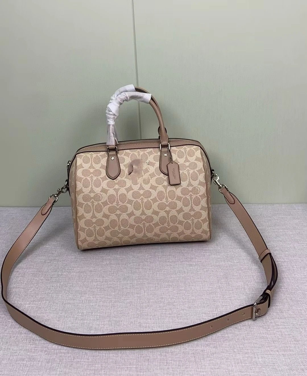 Coach Handbags Rowan Satchel — 26 cm Large Milk Tea Powder