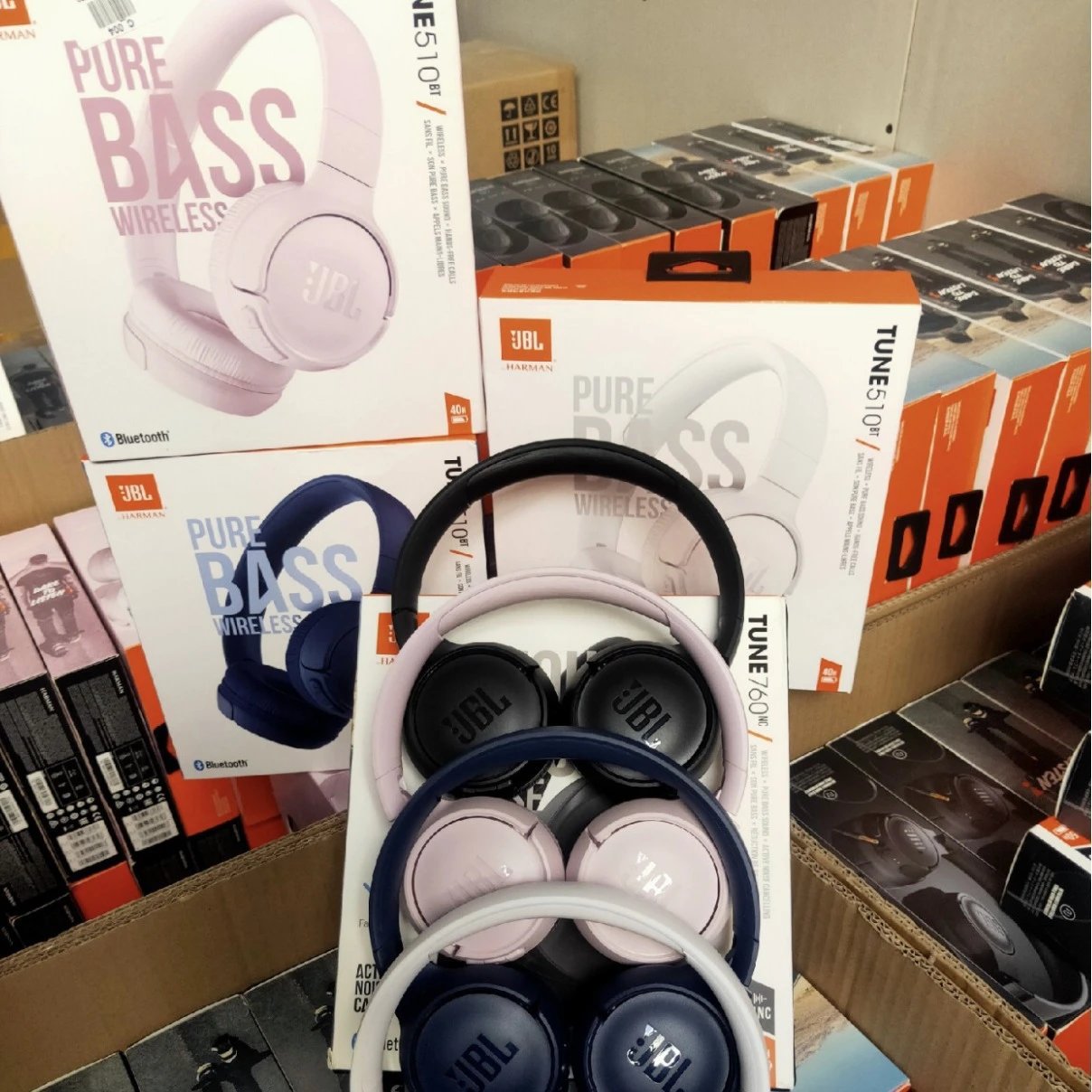 JBL Headphones TUNE 510BT wireless on-ear image 3