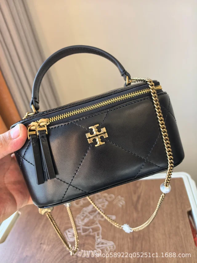 Tory Burch Crossbody Bags Quilted top-handle chain bag with double-zip closure product detail image 10