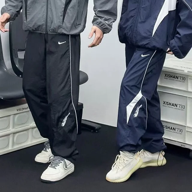 Nike Trousers Straight-Leg Track Pants with Contrast Panels product detail image 2