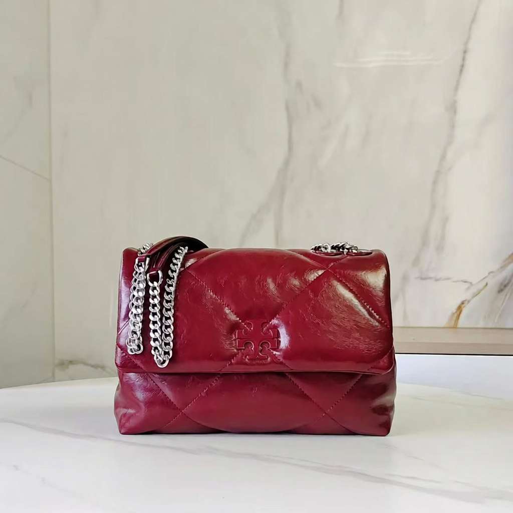 Tory Burch Crossbody Bags Quilted flap chain bag — Wine red