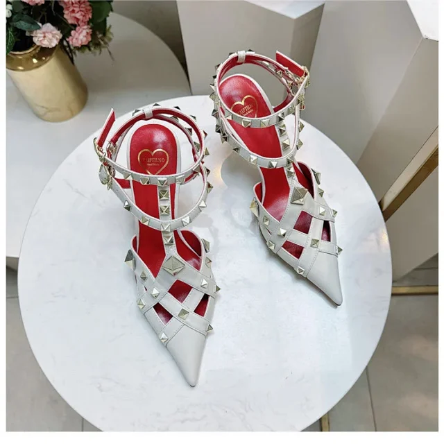 Valentino Garavani Sandals Rockstud pointed-toe caged ankle-strap high-heel product detail image 14