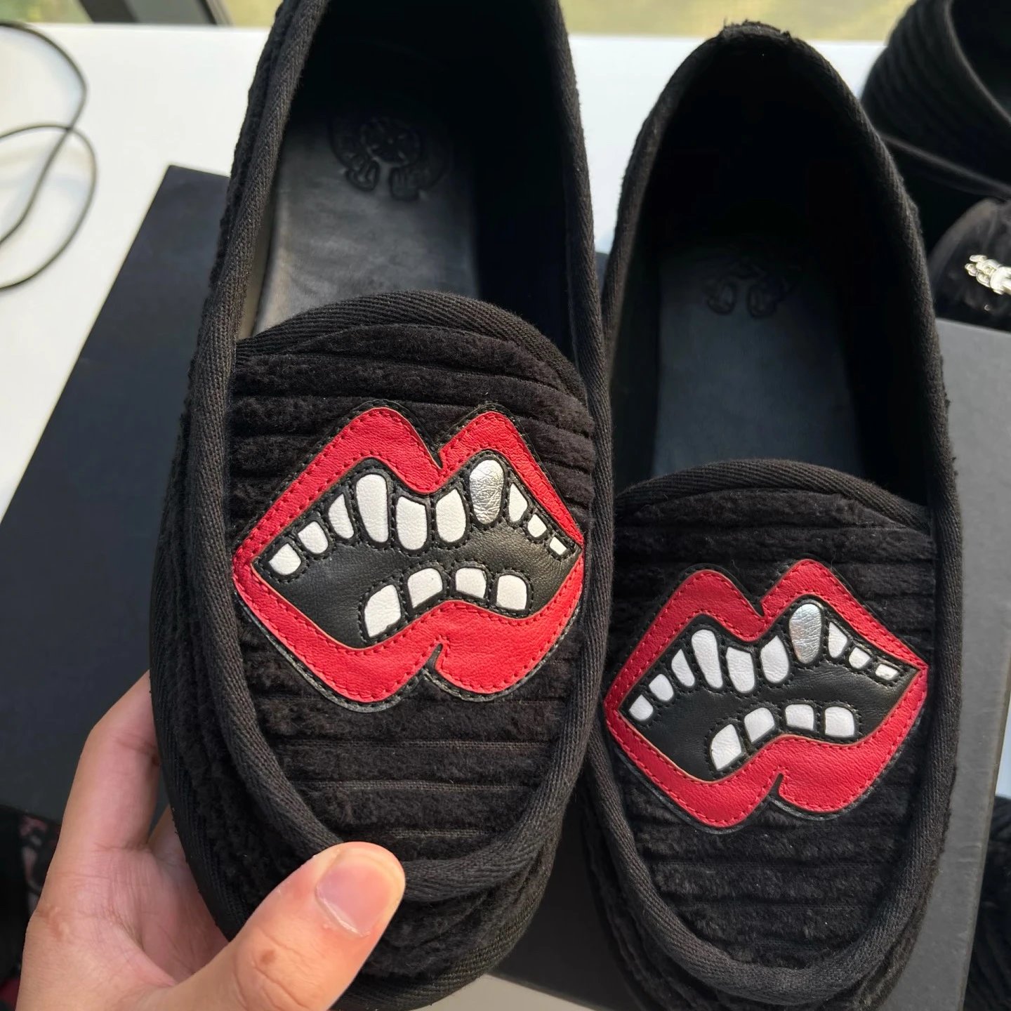 Unbranded Casual Shoes Ribbed Velvet Slip-On with Lip or Dagger Appliqué product image