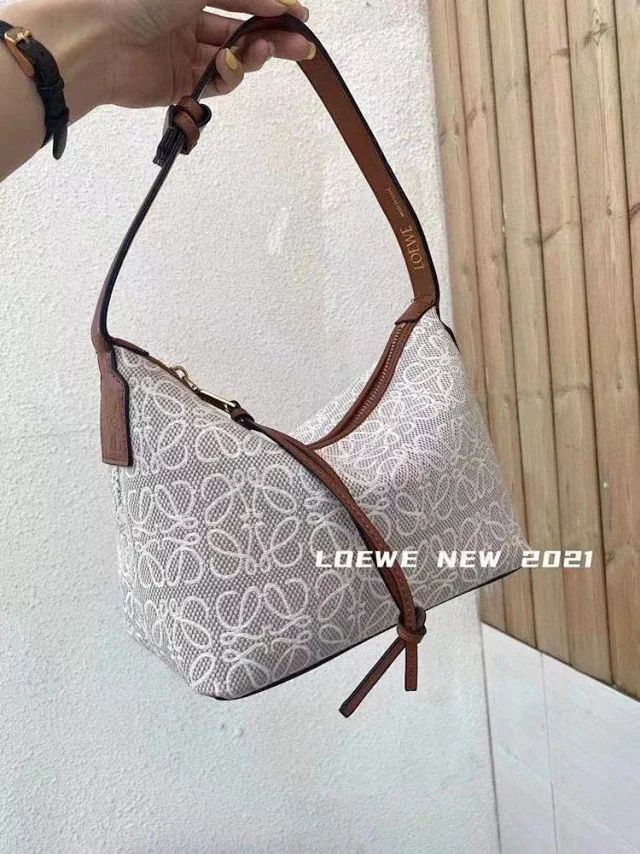 Loewe Shoulder Bags Anagram jacquard zip-top bag product detail image 6