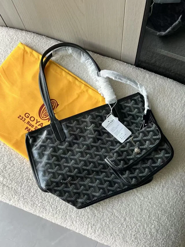 Goyard Handbags Mini tote bag with detachable pouch product detail image 9