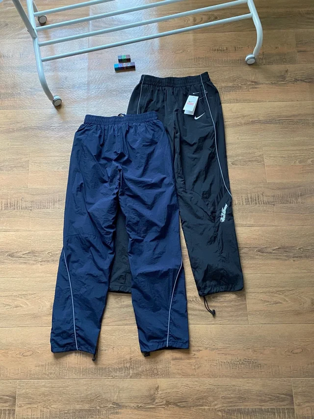 Nike Trousers Straight-Leg Track Pants with Contrast Panels product detail image 3
