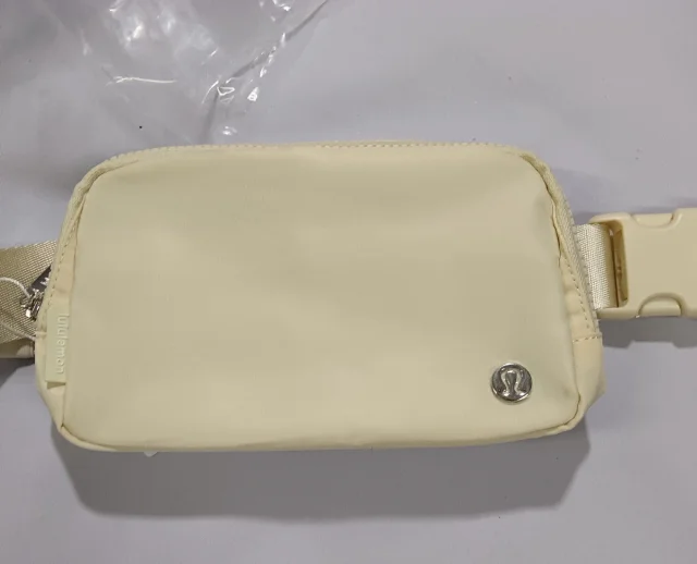 Lululemon Crossbody Bags Nylon Belt Bag product detail image 11