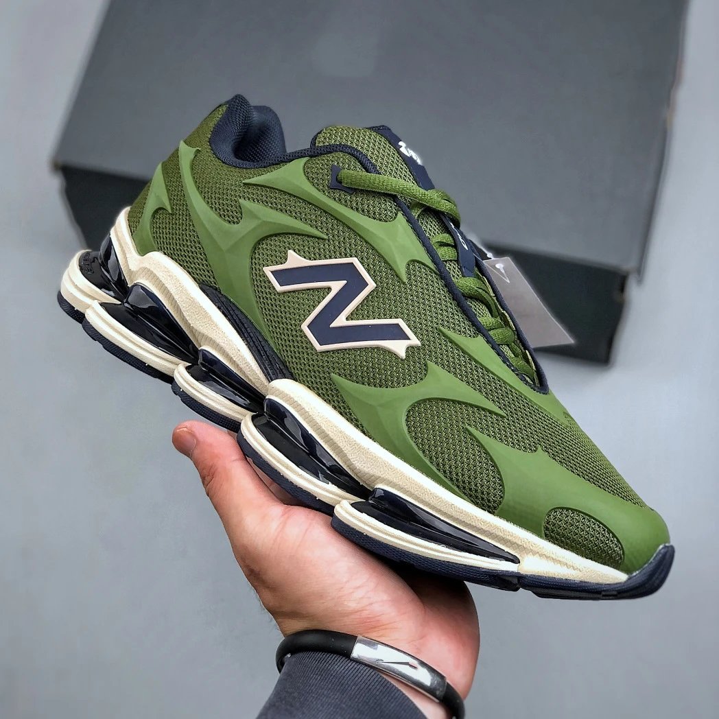 New Balance Sneakers 2000 Air-Cushion — 24