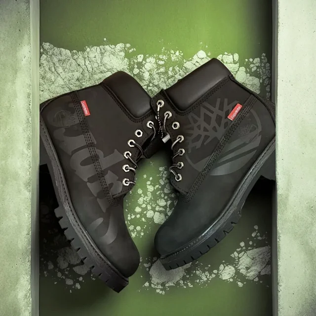Timberland Boots High-Top Lug-Sole with Graphic Logos product detail image 3