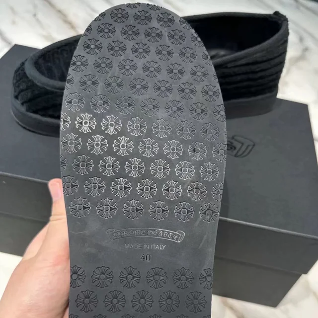 Unbranded Casual Shoes Ribbed Velvet Slip-On with Lip or Dagger Appliqué product detail image 13