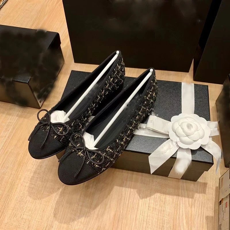 Chanel Casual Shoes Ballet Flats with Bow and CC Toe Logo — black cloth flower