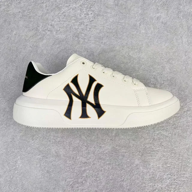 MLB Sneakers Platform lace-up with New York Yankees monogram product detail image 1