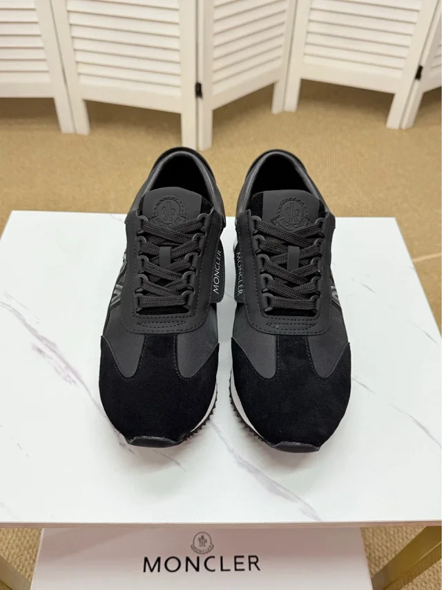 Moncler Sneakers Low-top lace-up with serrated sole product detail image 14