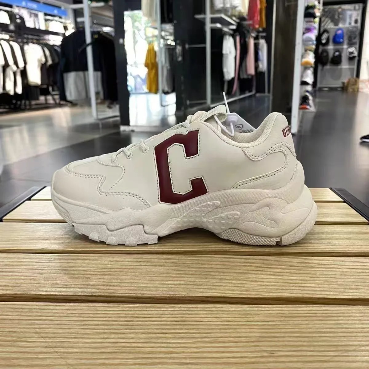 MLB Sneakers Chunky logo image 2
