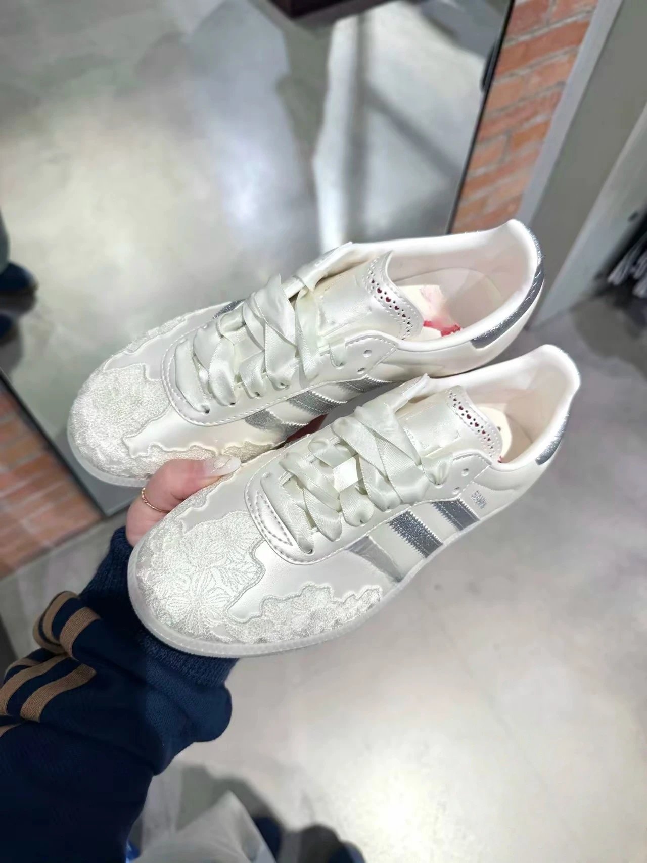 adidas Sneakers Samba low-top with three-stripe side design — Pure original version-21
