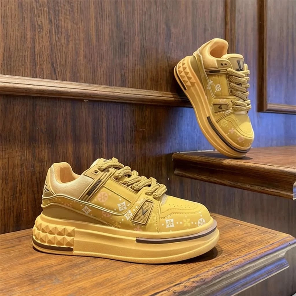 Louis Vuitton Sneakers Low-Top Monogram Platform — Camel color