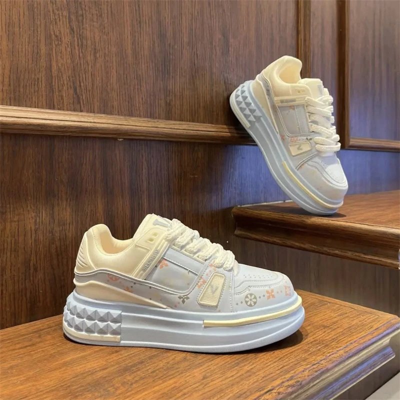 Louis Vuitton Sneakers Low-Top Monogram Platform image 4