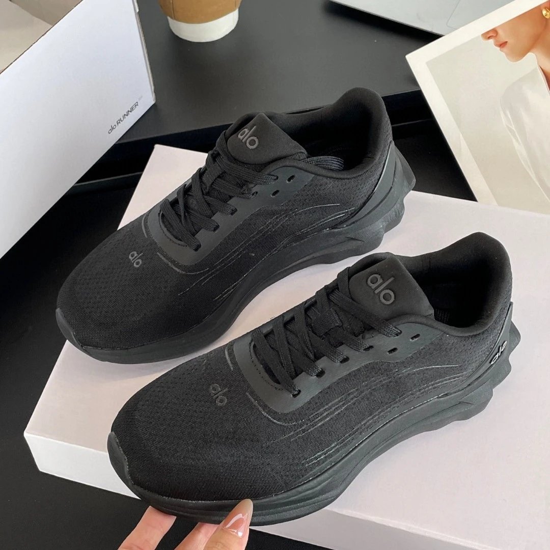 Alo Sneakers Runner image 2