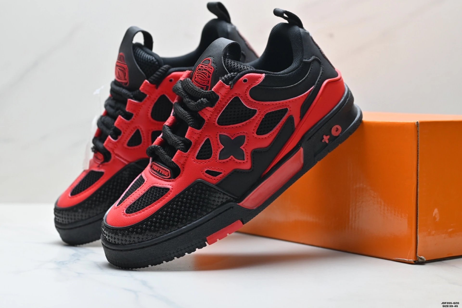 Louis Vuitton Sneakers Low-Top Lace-Up — 25