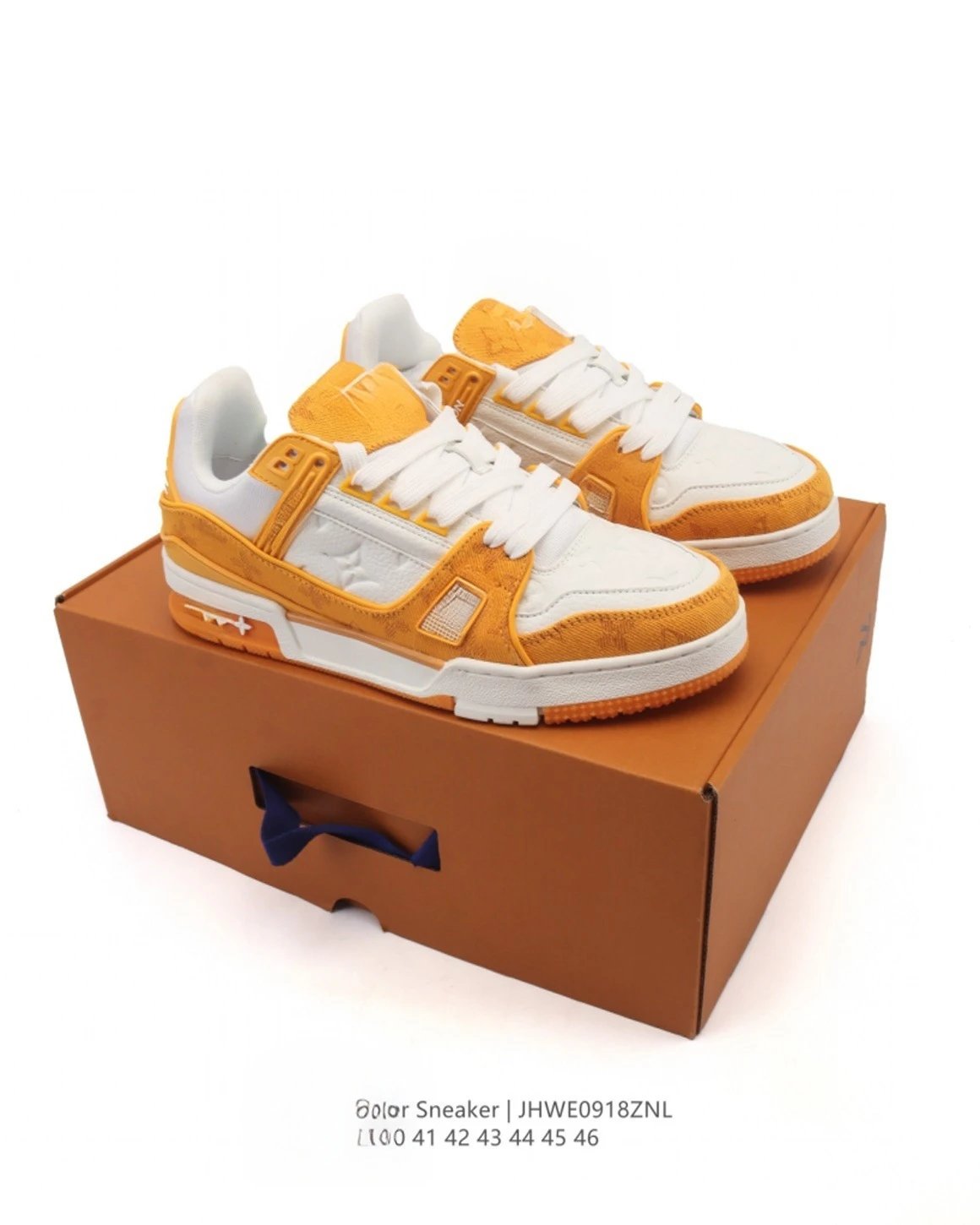 Louis Vuitton Sneakers Low-Top Lace-Up — 35
