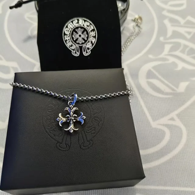 Chrome Hearts Jewelry Gothic Cross Pendant Necklace product detail image 2
