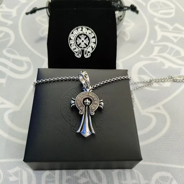 Chrome Hearts Jewelry Gothic Cross Pendant Necklace product detail image 5