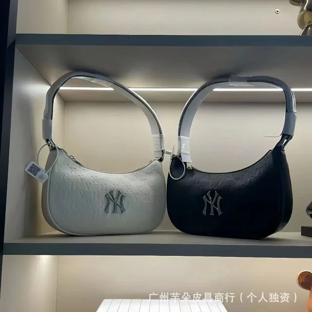 MLB Shoulder Bags NY Monogram Embossed Bag product detail image 10