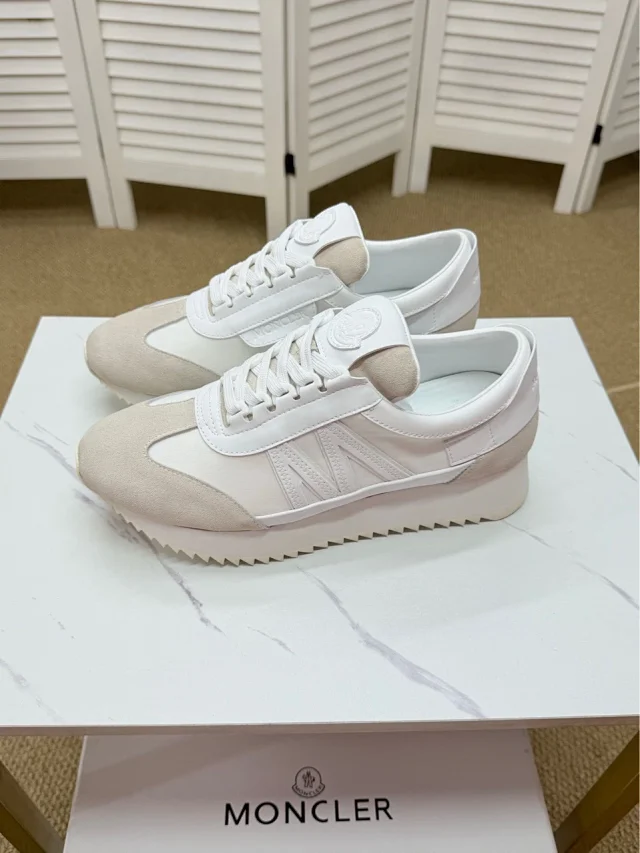 Moncler Sneakers Low-top lace-up with serrated sole product detail image 1