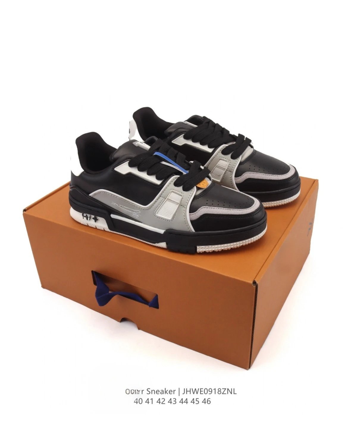 Louis Vuitton Sneakers Low-Top Lace-Up — 33