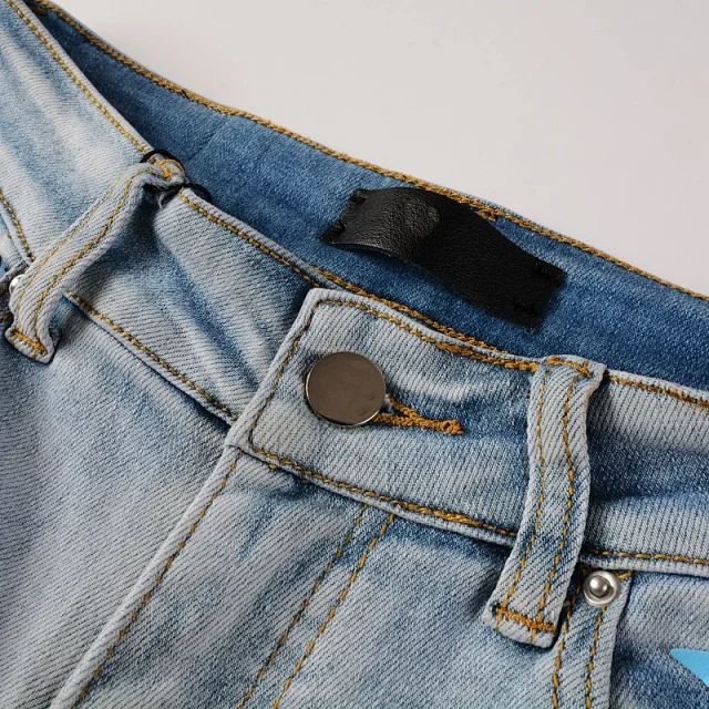 AMIRI Jeans Skinny with Star Appliqués product detail image 13