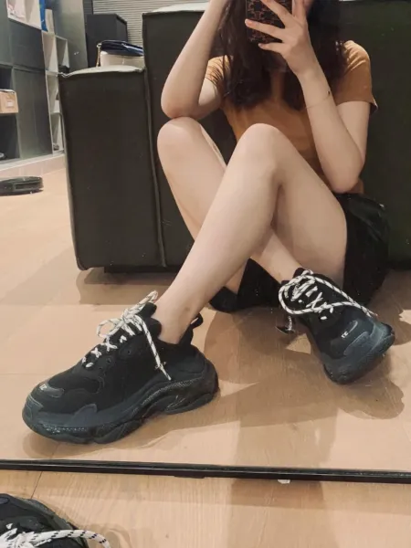 Design Balenciaga Triple S Off-White Inspired Cream Chunky Sneakers - 4