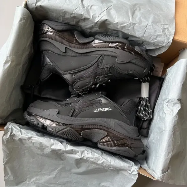 Design Balenciaga Triple S Off-White Inspired Cream Chunky Sneakers - 5