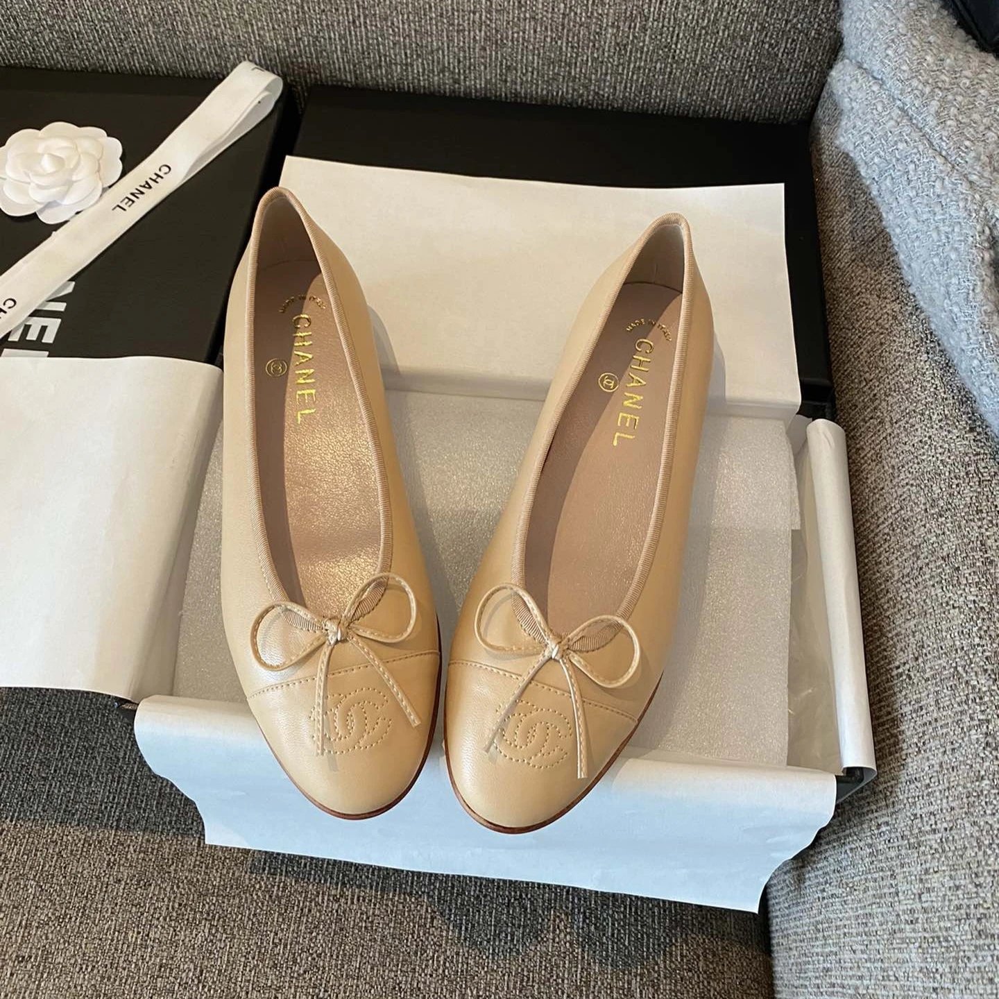 Chanel Ballerinas Leather CC Logo Bow Beige WW12