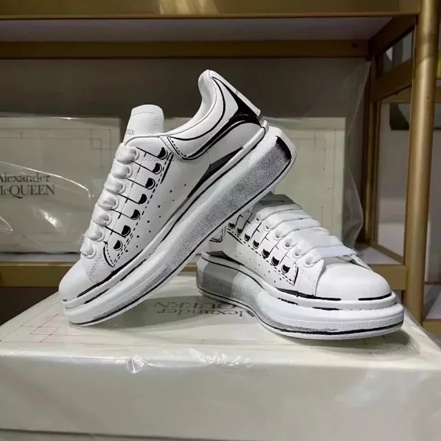 Alexander McQueen Sneakers Oversized low-top product detail image 12