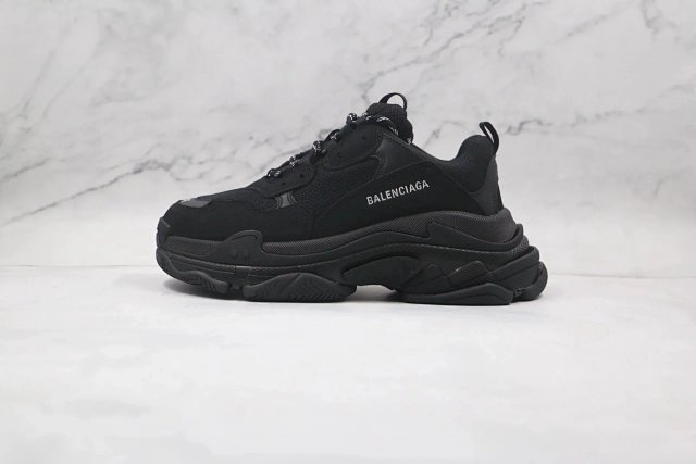 Balenciaga Shoes: seller detail photo 2