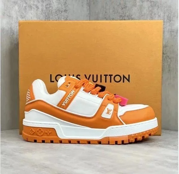 Louis Vuitton Sneakers LV Trainer low-top product detail image 3